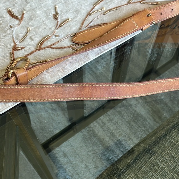 LV leather adjustable strap. - Picture 4 of 5